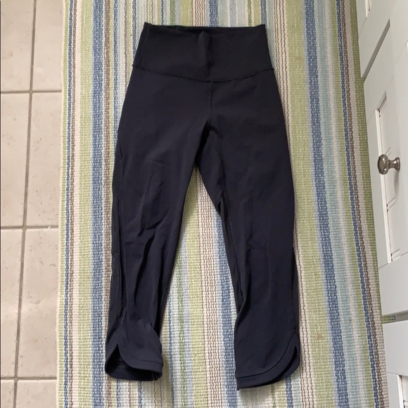 Lululemon crop leggings - Picture 3 of 3